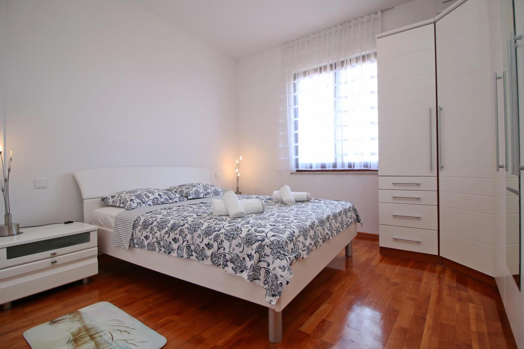 Perla Bleu 4 Apartment Ровинь Экстерьер фото