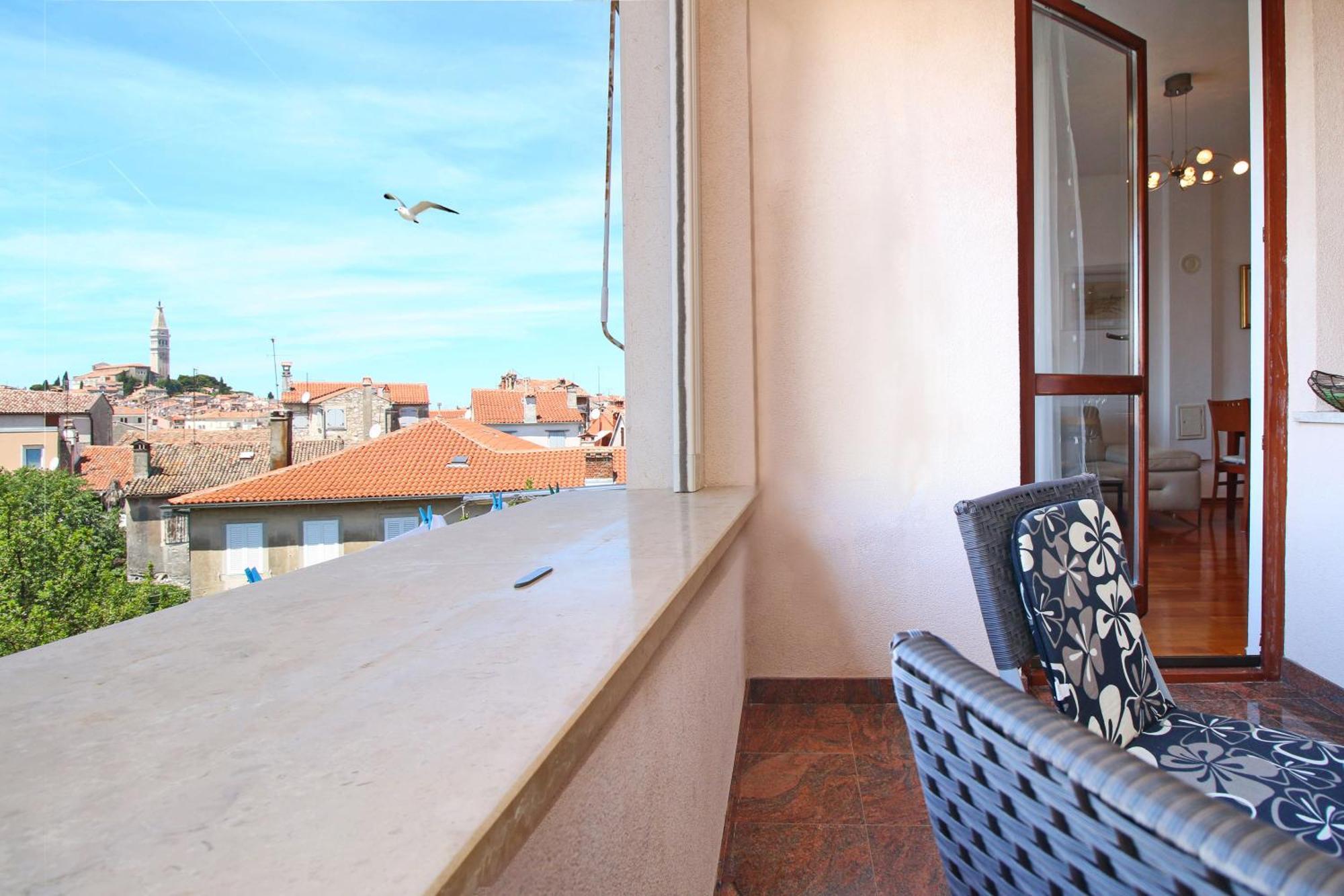 Perla Bleu 4 Apartment Ровинь Экстерьер фото