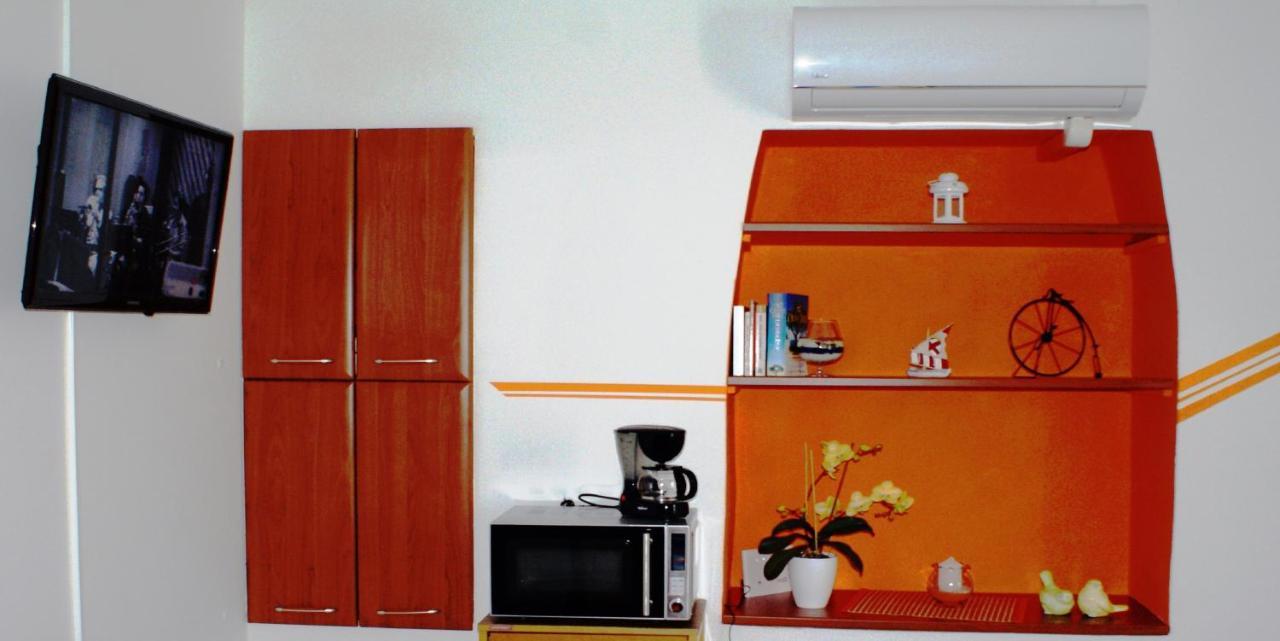 Perla Bleu 4 Apartment Ровинь Экстерьер фото